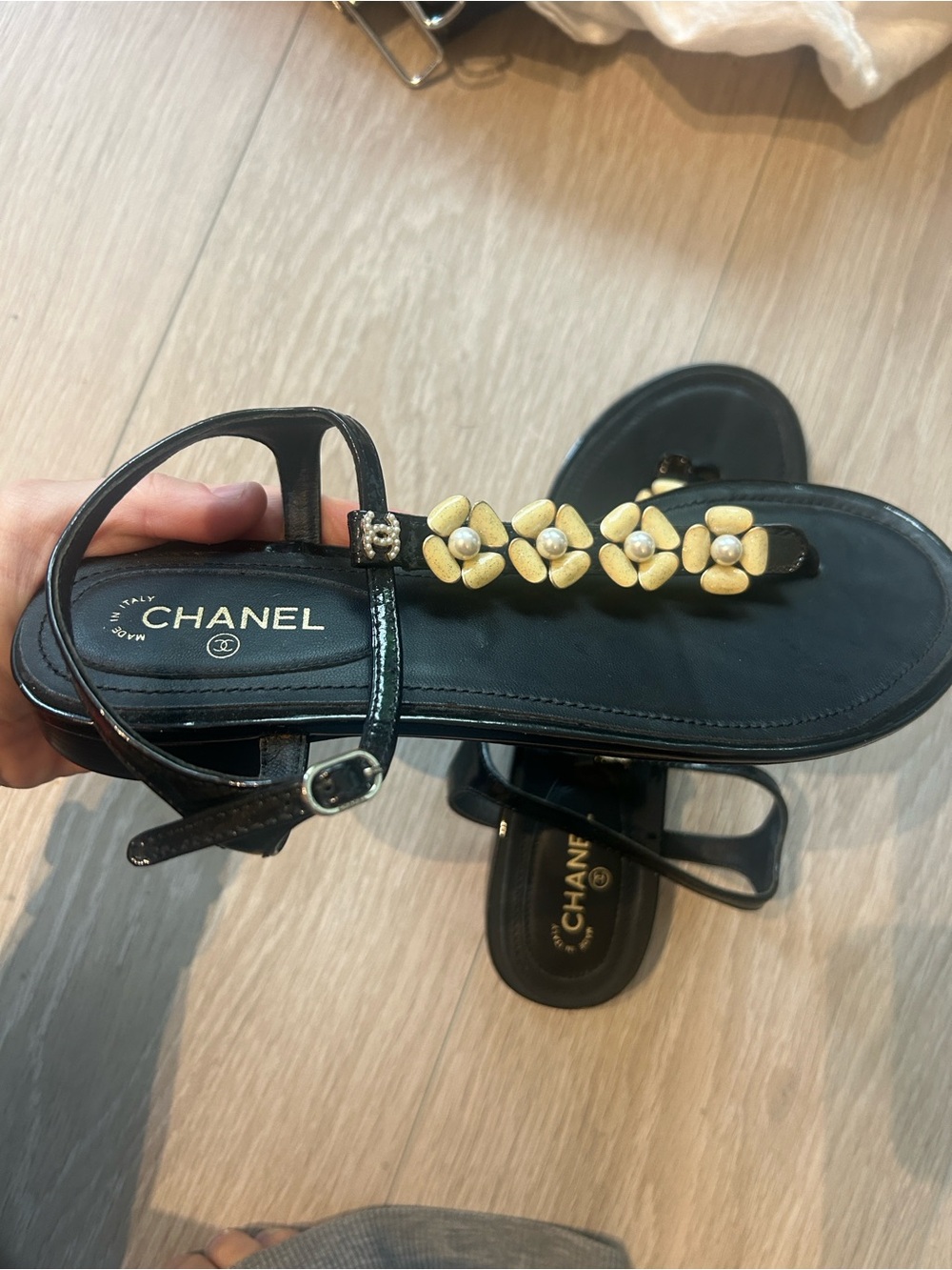 Chanel 2017 cc logo t strap sandal 38C - Picture 3 of 5